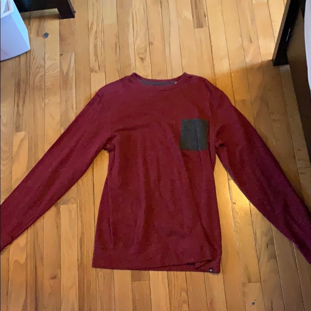 Long sleeve, red with gray pocket